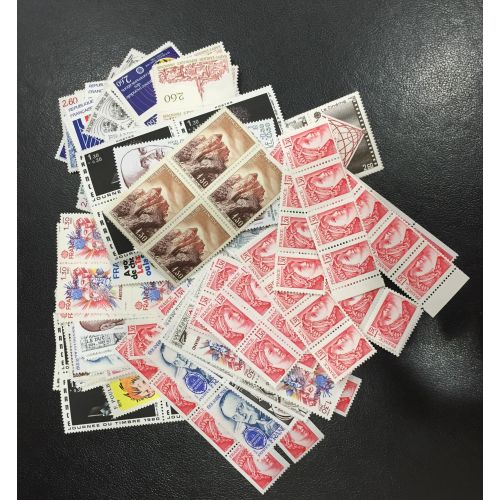 Lot de faciale 100 timbres à 5,20 Francs